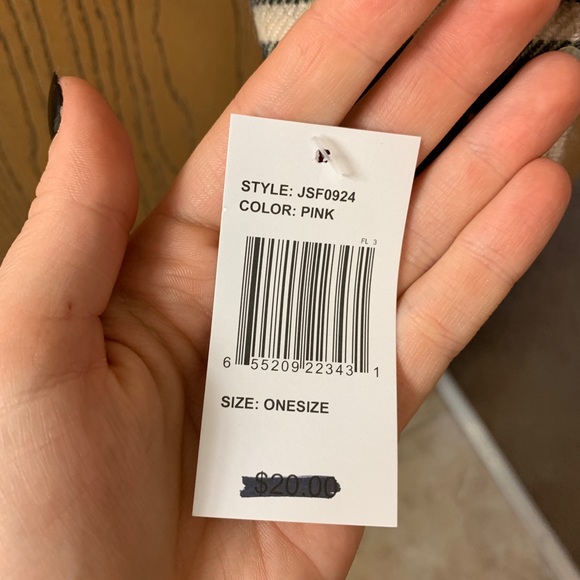 Pink plaid scarf - Picture 2 of 2